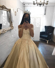 Load image into Gallery viewer, Elegant Lace Off The Shoulder Ball Gowns Satin Wedding Dresses
