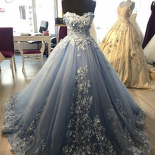 Load image into Gallery viewer, Elegant Light Blue Tulle Ball Gown Quinceanera Dresses
