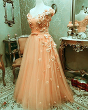 Load image into Gallery viewer, Elegant Tulle Prom Dresses Lace Flowers Embroidery Off Shoulder
