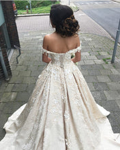 Load image into Gallery viewer, Romantic-Lace-Quinceanera-Dresses-Ball-Gowns-Prom-Dresses-2019
