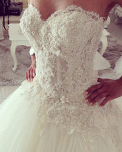 Load image into Gallery viewer, Sweetheart-Wedding-Gowns

