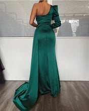 Load image into Gallery viewer, Emerald Green Mermaid Dresses One Shoulder Split

