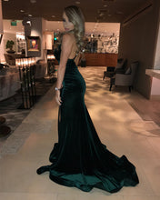 Load image into Gallery viewer, Velvet-Mermaid-Gowns
