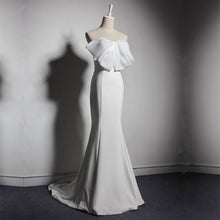Load image into Gallery viewer, Simple White Chiffon Mermaid Wedding Dresses With Bow
