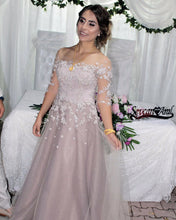 Load image into Gallery viewer, Modest Lace Appliques Tulle Evening Prom Dresses With Sleeves
