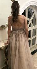 Load image into Gallery viewer, Long-Elegant-Prom-Gowns-Tulle-Champagne-Evening-Dresses-Lace-Appliques
