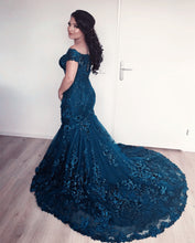 Load image into Gallery viewer, Stylish Lace Mermaid Evening Dresses Off-the-shoulder Prom Gowns
