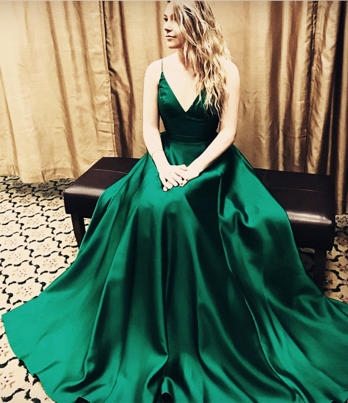 emerald green prom gowns