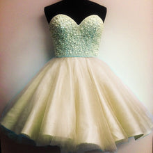 Load image into Gallery viewer, Ice Blue Tulle Pearl Sweetheart Homecoming Dresses Short Prom Gowns
