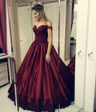 Load image into Gallery viewer, Lace Appliques Ball Gowns Satin Wedding Dress Off Shoulder
