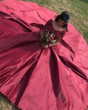 Load image into Gallery viewer, Burgundy-Prom-Dresses-Long-Sleeves-Ball-Gowns-Lace-Appliques

