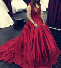 Load image into Gallery viewer, Lace Appliques V-neck Chapel Train Satin Ball Gowns Quinceanera Dress
