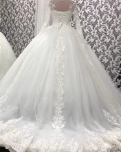 Load image into Gallery viewer, Elegant Wedding Gowns Puffy Skirt
