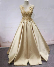 Load image into Gallery viewer, Lace Flowers Beaded Satin Ball Gown Prom Dresses
