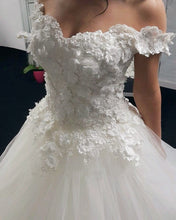 Load image into Gallery viewer, 2019-Wedding-Dresses-Ball-Gowns-Off-The-Shoulder-Bride-Dresses-Lace-Flowers-Beaded
