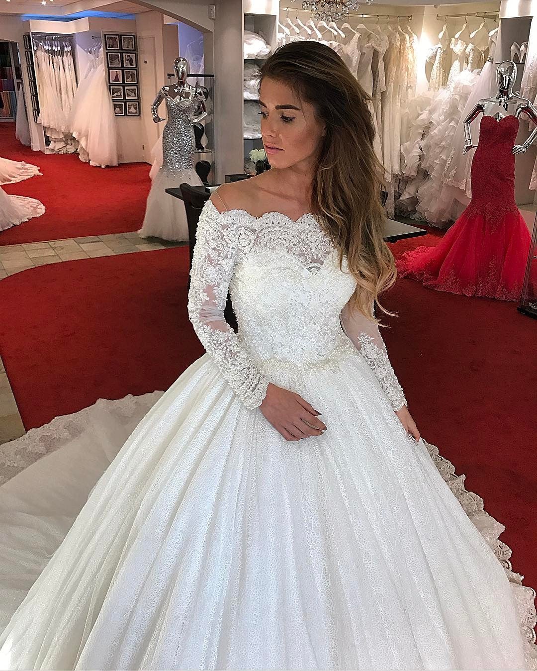 Lace Long Sleeves Tulle Ball Gowns Wedding Dresses
