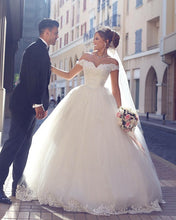 Load image into Gallery viewer, Wedding-Lace-Dress
