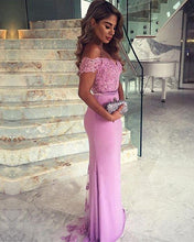 Load image into Gallery viewer, Lace V-neck Long Mermaid Dresses Court Train Off Shoulder

