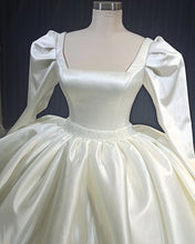 Load image into Gallery viewer, Vintage Wedding Ball Gown Dresses Satin
