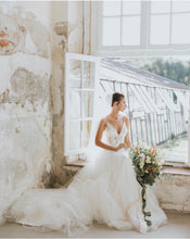 Load image into Gallery viewer, Lovely Handmade Flowers V-neck Tulle Backless Wedding Dresses

