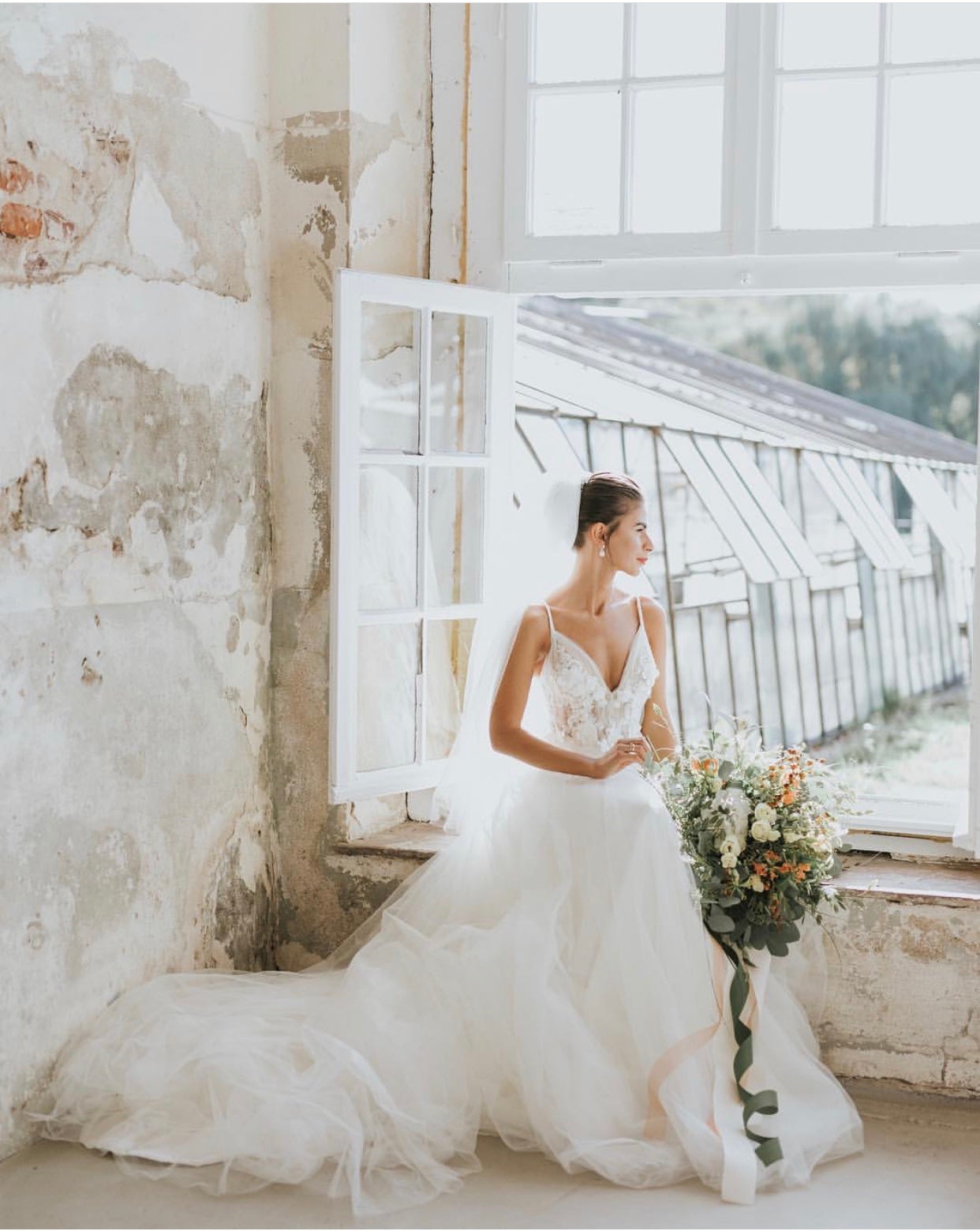 v neck backless wedding dress Lovely Handmade Flowers V-neck Tulle Backless Wedding Dresses