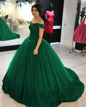 Load image into Gallery viewer, 2019 Quinceanera Dresses Green
