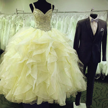 Load image into Gallery viewer, Luxurious Crystal Beaded Sweetheart Organza Ruffles Quinceanera Dresses
