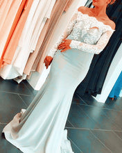 Load image into Gallery viewer, Mermaid Off The Shoulder Bridesmaid Dresses Lace Long Sleeves
