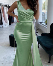 Load image into Gallery viewer, Mermaid Sage Green Dresses One Shoulder
