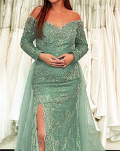 Load image into Gallery viewer, Mermaid Sage Green Lace Dress With Sleeve
