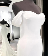Load image into Gallery viewer, Sweetheart Mermaid Wedding Dresses
