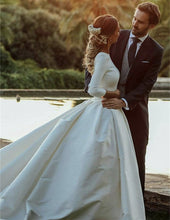 Load image into Gallery viewer, Vintage Satin Wedding Ball Gown Dresses
