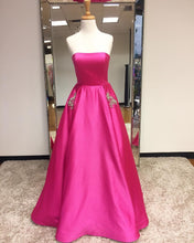 Load image into Gallery viewer, New Elegant A Line Princess Satin Long Prom Dresses With Beading Pocket
