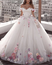Load image into Gallery viewer, Tulle Wedding Dresses Ball Gown Floral Flowers

