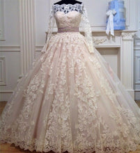 Load image into Gallery viewer, Duchesse-Linie Long Sleeve Luxury V-Ausschnitt mit Perle Applikation Brautkleid
