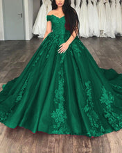 Load image into Gallery viewer, Emerald Green Quinceanera Dress
