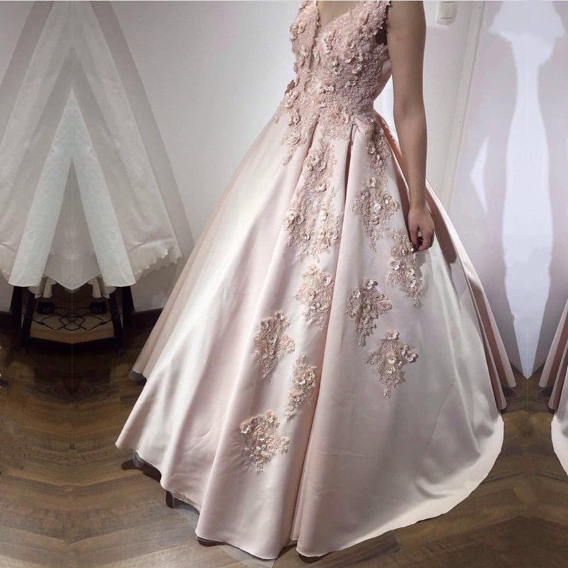Pretty Pink Lace Appliques V Neck Ball Gown Wedding Dresses With Flowers