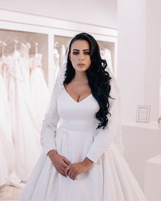 princess v neck dress A-Line/Princess Tulle Applique V-neck Sleeveless Sweep/Brush Train Dresses