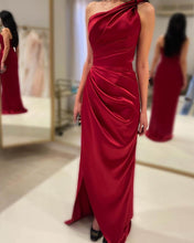 Load image into Gallery viewer, Sheath One Shoulder Satin Slit Dress
