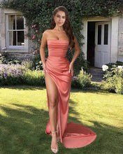 Load image into Gallery viewer, Mermaid Coral Prom Dress
