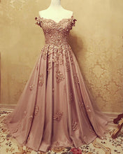Load image into Gallery viewer, A-line /Princess Prom Dresses Tulle Off The Shoulder Lace Embroidery

