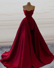 Load image into Gallery viewer, Burgundy Satin Ruched Prom Dresses
