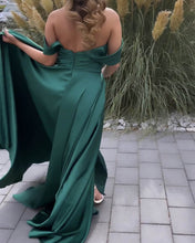 Load image into Gallery viewer, Emerald Mermaid Off The Shoulder Dress
