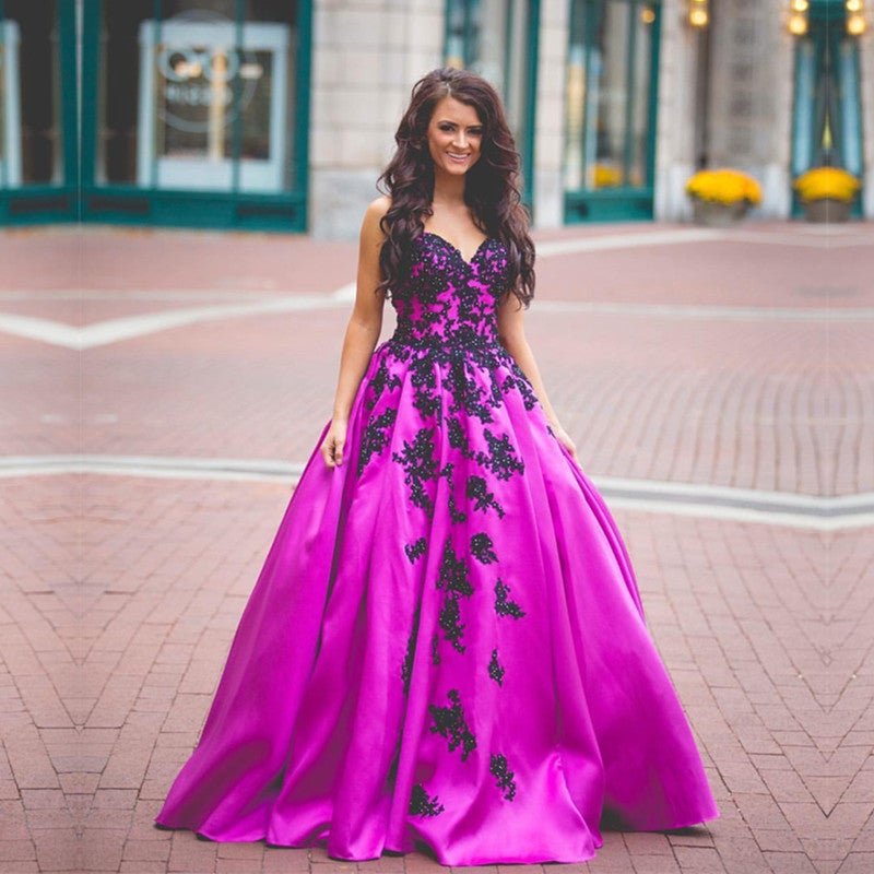 Purle Satin Ball Gowns Quinceanera Dresses Black Lace Embroidery-alinanova