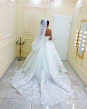 Load image into Gallery viewer, Wedding Dress Sleeveless
