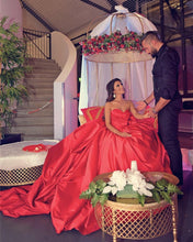 Load image into Gallery viewer, Ruched Sweetheart Satin Ball Gowns Wedding Dresses Red
