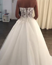 Load image into Gallery viewer, Lace Appliques Tulle Ball Gown Wedding Dress
