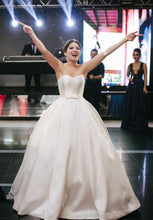 Load image into Gallery viewer, Ivory-Wedding-Gowns
