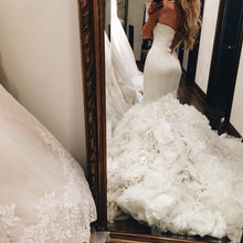 Load image into Gallery viewer, Sexy Sweetheart Bodice Corset Satin Mermaid Wedding Dresses Organza Ruffles

