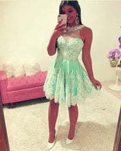 Load image into Gallery viewer, Short A-line Halter Homecoming Dresses Lace Appliques
